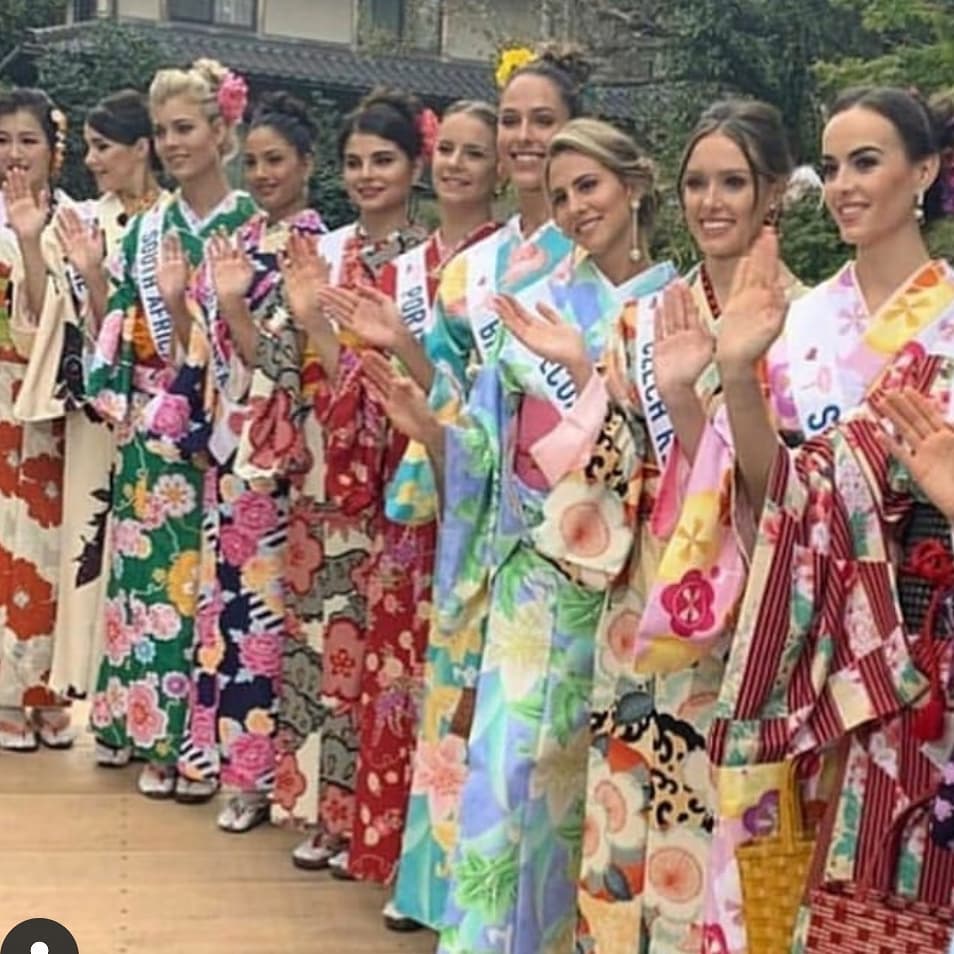 candidatas a miss international 2019 usando tradicional traje tipico japones. 8gfluv47